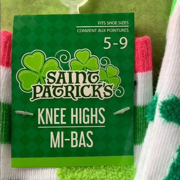 New St Patrick’s Bundle, 1 dish towel 4 pr socks - Picture 4 of 6